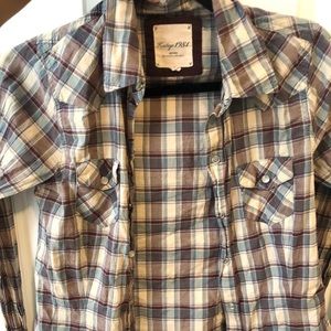 Long sleeved Flannel Pattern Button Down